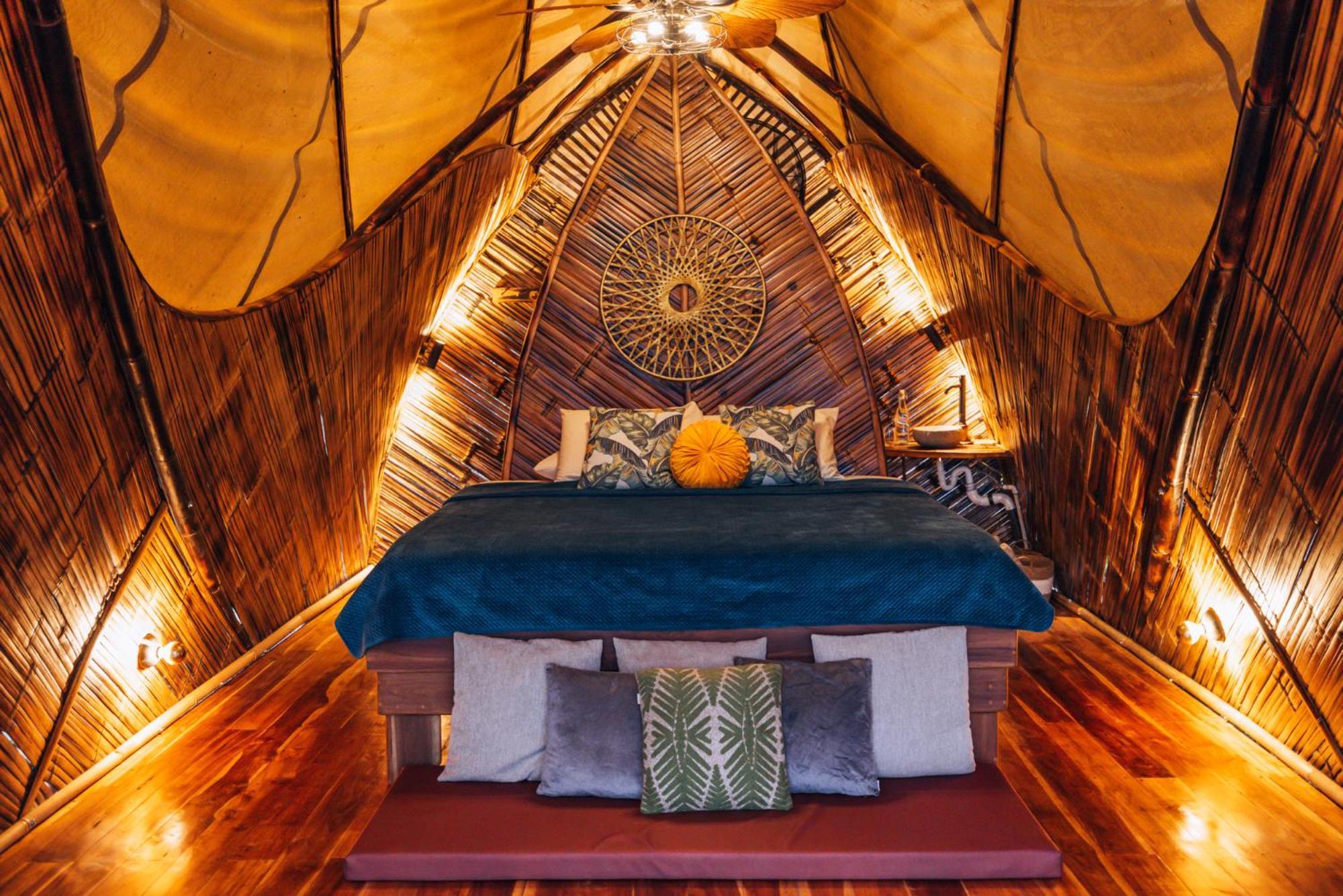 Jungle Gayborhood Hotel And Retreat Center San Luis  المظهر الخارجي الصورة